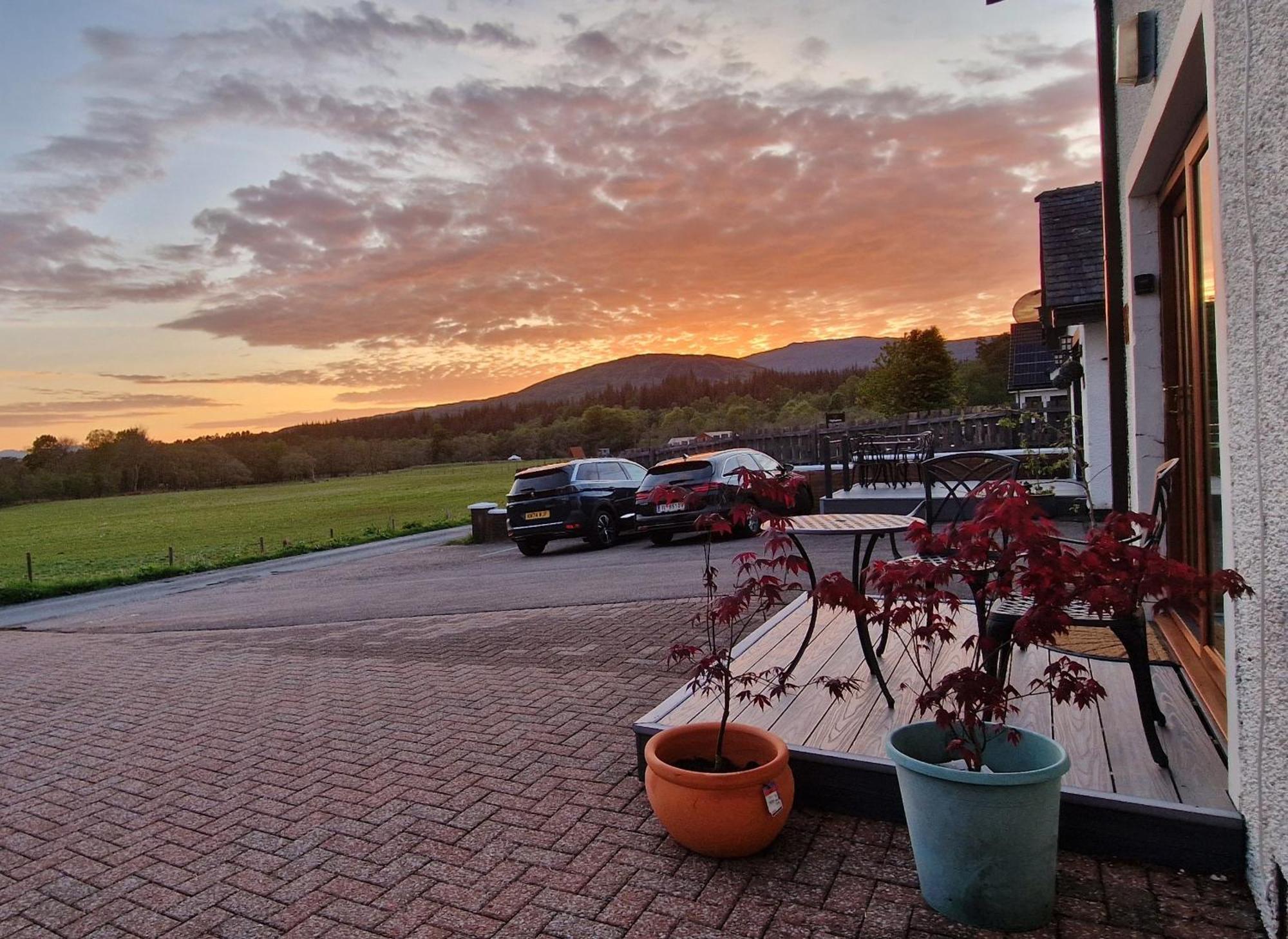 North Face Dwelling At Ardenvale Self Catering Apartment Fort William Exterior photo